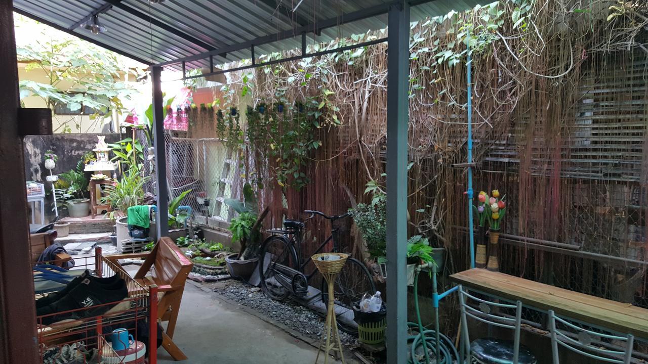 One Isra Hostel Chiang Mai Bagian luar foto