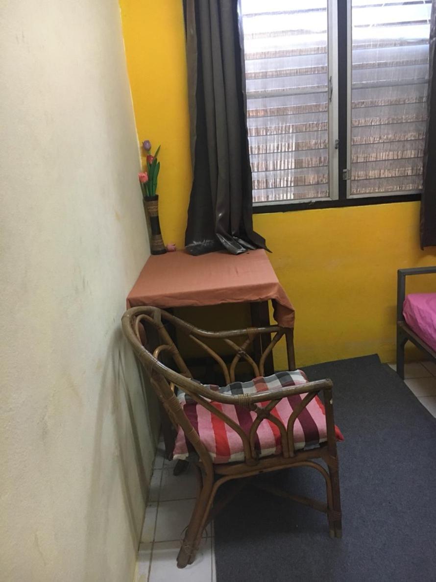 One Isra Hostel Chiang Mai Bagian luar foto